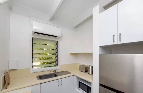 Nelly Bay Resort | A Tropical Hideaway Magnetic Island Villa | Resort