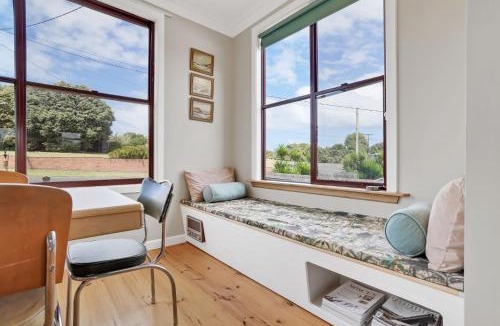 Warrnambool House | A Wave from it All
