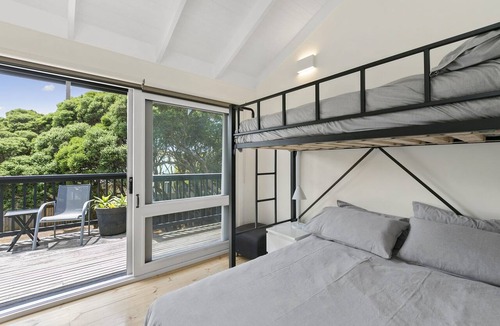 Surf Coast House | A1 Location By The Sea - Beautiful spacious home next to the ocean