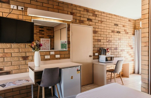 Soldiers Hill Hotel | Abacus Motel