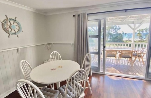 Abbey House | Abbey Beachviews with WiFi