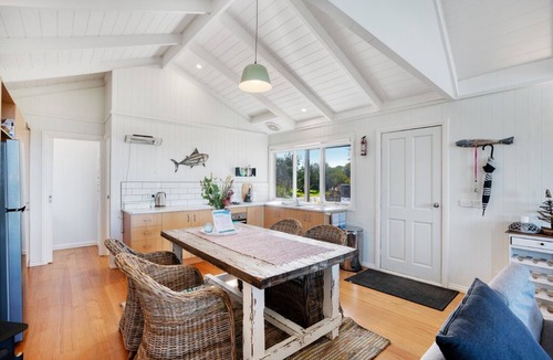 Tarwin Lower Cottage | Absolute Beach FrontagenSelf Contained CottagesnFully equipped for your holiday