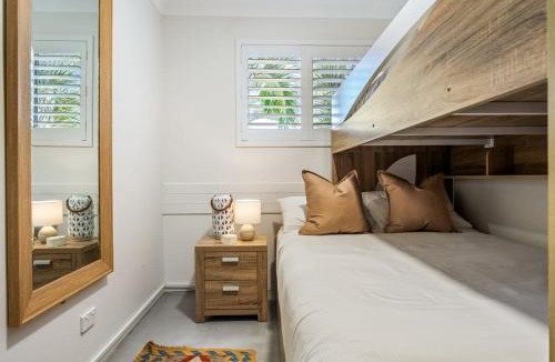 North Creek Apartment | Absolute Beachfront Apartment 3B