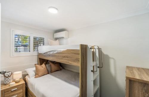 North Creek Apartment | Absolute Beachfront Apartment 3B