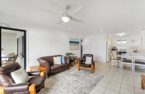 North Creek Apartment | Absolute Beachfront Apartment 1T