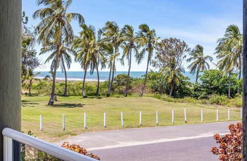 Yeppoon Apartment | Absolute Beachfront Escape