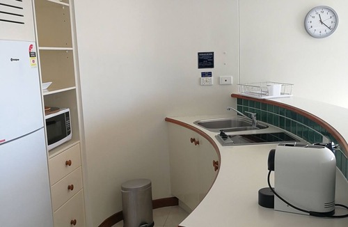 Cairns Central Business District Apartment | ABSOLUTE STUNNING WATER VIEWS IN THE CITY