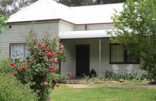 Tumbarumba House | Acacia Cottage