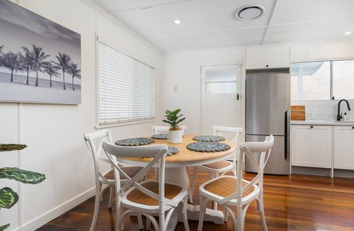 Acacia Ridge House | Acacia Ridge Cottage By Humble Abode