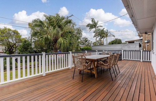 Acacia Ridge House | Acacia Ridge Cottage By Humble Abode