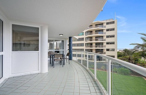 Caloundra Apartment | Accessible Apt: 100m Beach, Pool, Lift