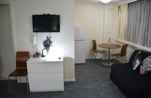 Darlinghurst Apartment | Accommodation Sydney City Centre - Studio Apartment with Hyde Park View
