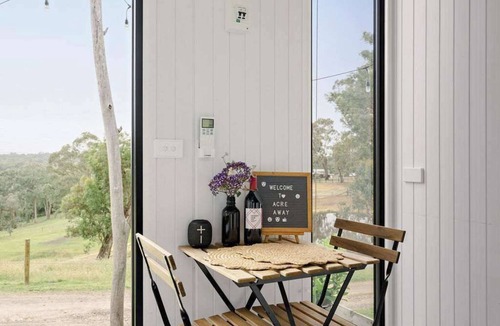 Kangaroo Ground House | Acre Away by Tiny Away