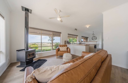 Bugle Ranges House | Adelaide Hills Country Paradise