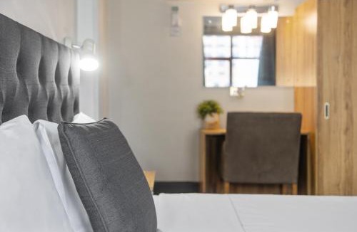 Adelaide Central Business District Hotel | Adelaide Paringa