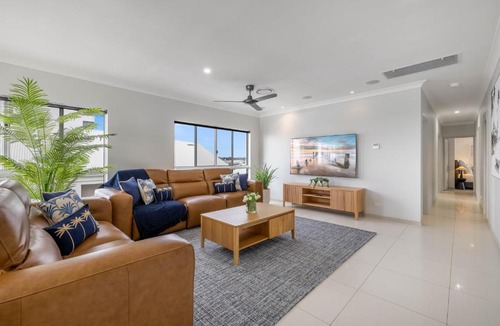 Maroochydore Apartment | Admorality Cove