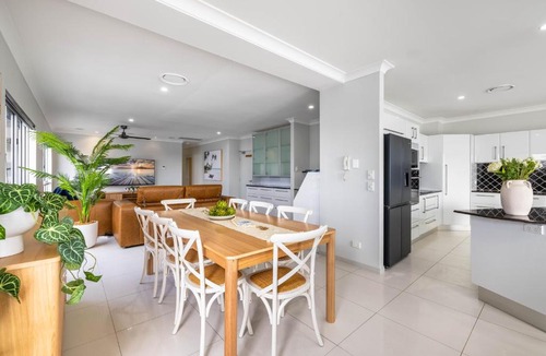 Maroochydore Apartment | Admorality Cove