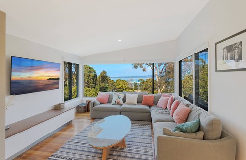 Merimbula House | ADS On Collins - 4 Bedroom Pet friendly home - 3+ nights