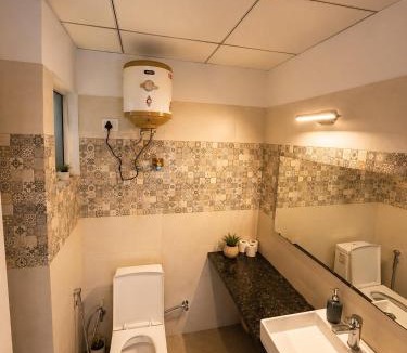 Greater Noida Bed & Breakfast | Aesthetic High-Rise Studio , Balcony & Villa View