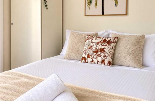 Box Hill Apartment | Affordable Studio, Steps to Box Hill Hospital