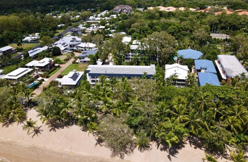 Clifton Beach Apartment | Agincourt Beachfront Apartments