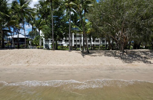 Clifton Beach Apartment | Agincourt Beachfront Apartments