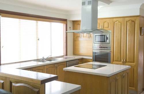 Redcliffe Bed & Breakfast | Ainslie Manor Guests House