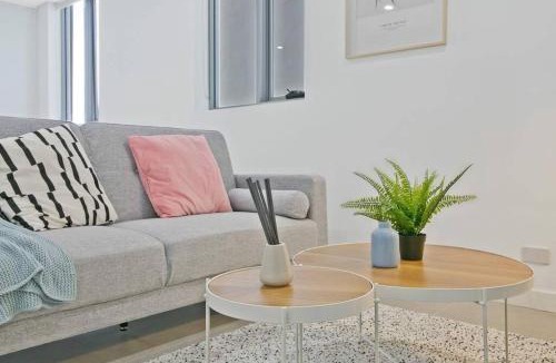 Mascot Apartment | Aircabin｜Mascot｜Spacious & Modern｜Walk to station