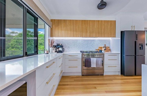Jubilee Pocket House | Airlie Abode