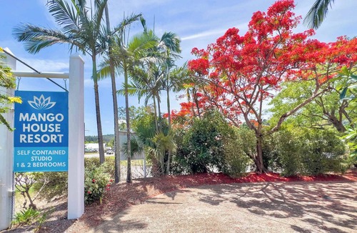 Jubilee Pocket Apartment | Airlie Beach Apartment - Pool & Garden Retreat