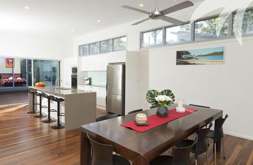 Smiths Lake House | Akama