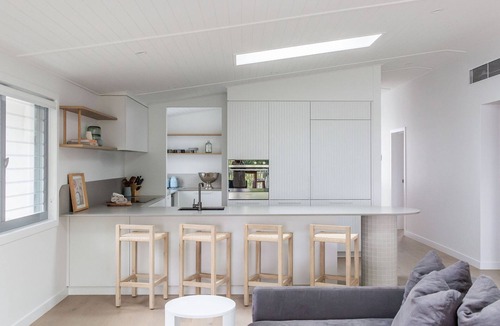 Sunshine Beach House | AL Sole - 4 Bedrooms - Pool - Location