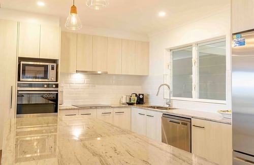 Mission Beach House | Alani - Absolute Beachfront