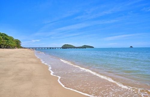 Palm Cove Apartment | Alassio 1 Bedroom Beachfront 302-1 Palm Cove