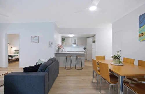 St. Lucia Apartment | Alessandria Stay Simple Living near Brisbane River