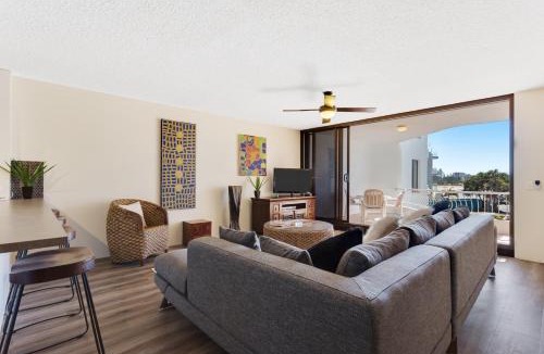Alexandra Headland Apartment | Alex Headland Beachfront