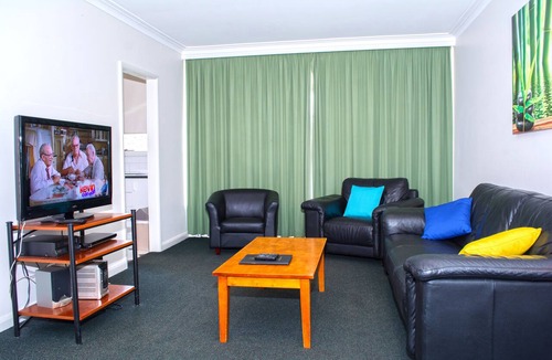 Essendon Hotel | Alexander Motor Inn & Apartments