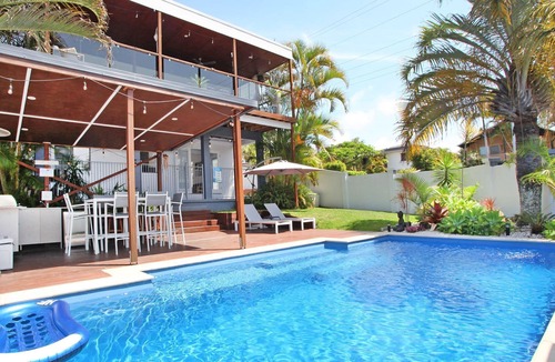 Alexandra Headland House | Alexandra Headland 5 Bedroom North facing beach home