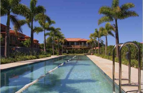 Robina Apartment | All U need Studio Next BondUni
