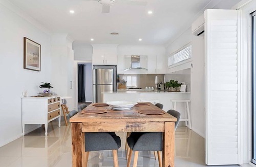 Bletchington House | Aloe Vera Retreat - Close to Gardens & Wineries