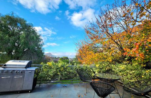 Highett House | Aloha Bayside 7 Bedrooms Fit 23 Full Kitchen, Southland, Golf Nearby