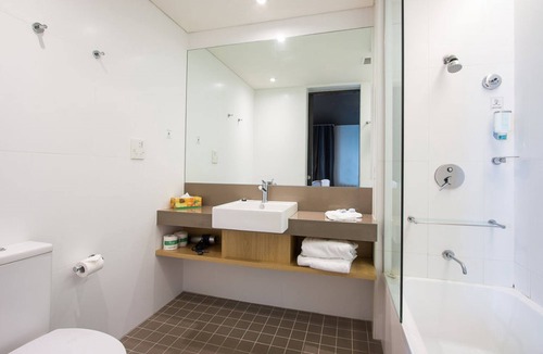 Eastern Creek Hotel | Alpha Hotel Eastern Creek