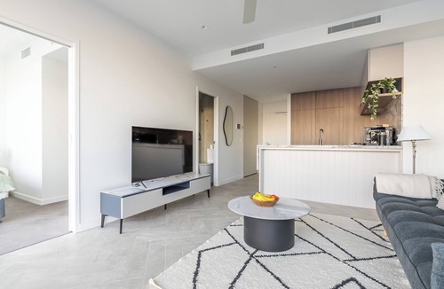 Brisbane Central Business District House | Altitude with Attitude | Lv61 Skyhome on the Star