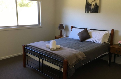 Marysville House | ALUKA - Spectacular Mountain Views