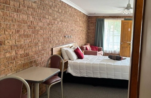 Gunnedah Hotel | ALYN MOTEL
