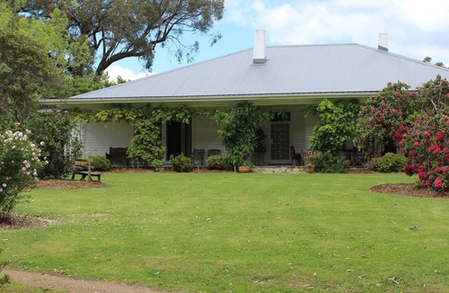 Healesville House | Amani House- eclectic hilltop country home
