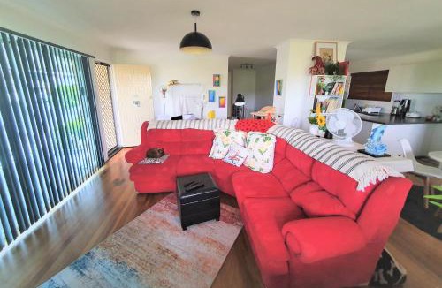 Annerley House | Amazing City Location-Private Room in a Share House-2 Rooms available!