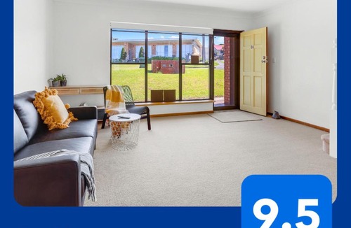 McCracken House | Amazing Ocean Views At This Exclusive 4 BR Holiday Home
