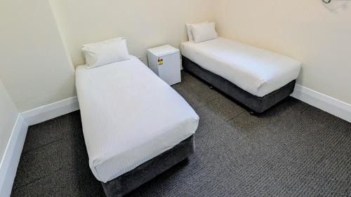 Adelaide Central Business District Hotel | Ambassadors Hotel