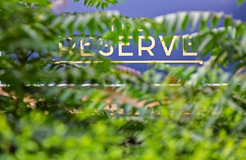 Richmond Hotel | Amora Herencia Riverwalk Melbourne